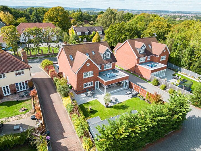 6 Bedroom Detached House For Sale In Church Road, Hockley, SS5