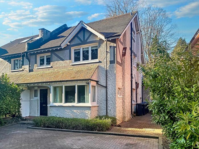 5 Bedroom Semi-Detached House For Sale In Foxley Lane, Purley, CR8