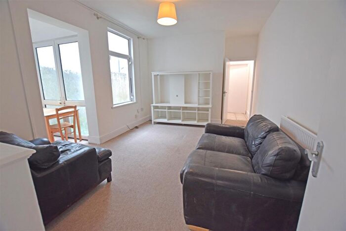 2 Bedroom Flat To Rent In Shirley Road, Roath, Cardiff, CF23