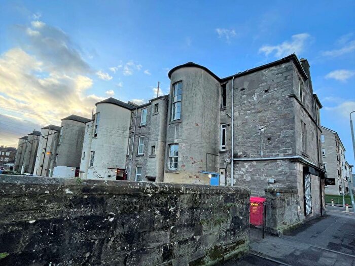 2 Bedroom Flat To Rent In Castlegreen Lane, Dumbarton, West Dunbartonshire, G82