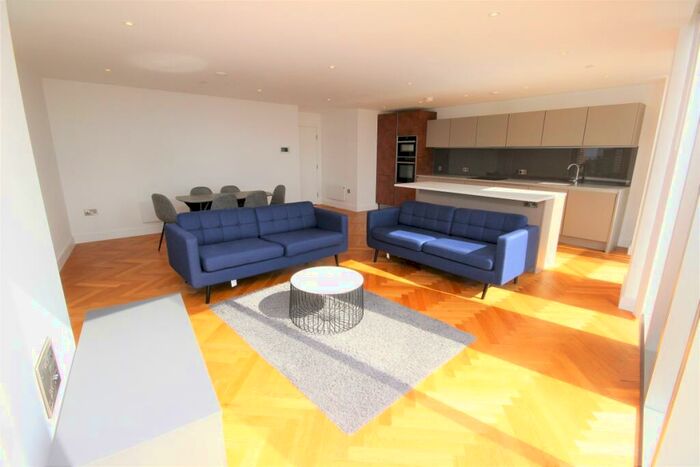 3 Bedroom Apartment To Rent In Deansgate Square Owen Street, M15