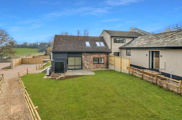 3 Bedroom Barn Conversion For Sale In Rowhorne Road, Nadderwater, Exeter, EX4