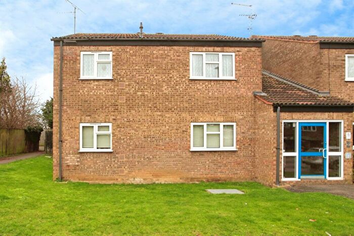 2 Bedroom Flat For Sale In Appleyard, Peterborough, PE2