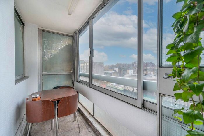 Studio To Rent In Kensington Church Street, Notting Hill, London, W8