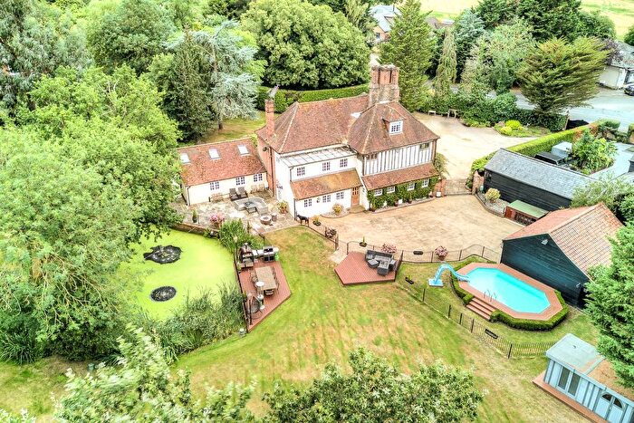 4 Bedroom Detached House For Sale In Ongar Road, Kelvedon Hatch, CM15