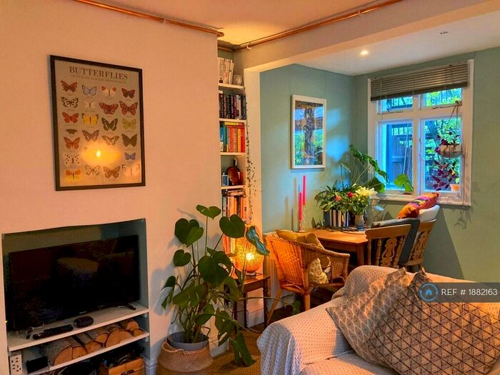 2 Bedroom Flat To Rent In Hanley Road, London, N4