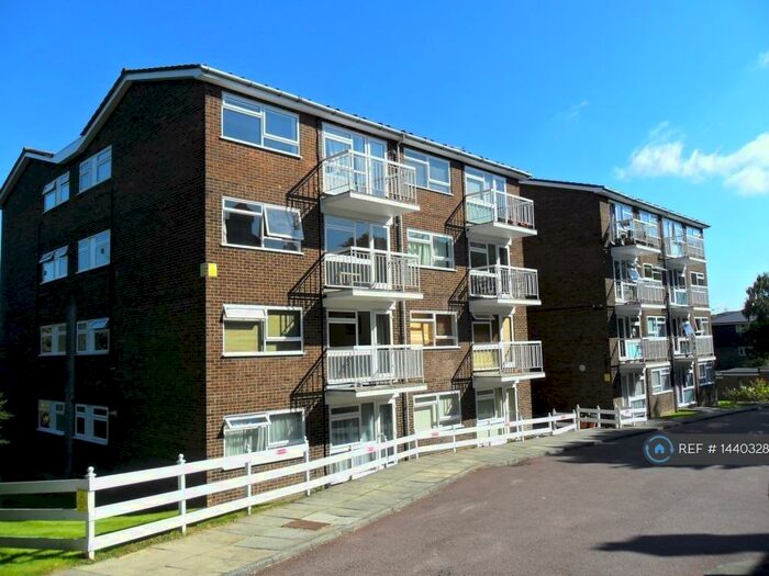 1 Bedroom Flat To Rent In Scotts Avenue, Bromley, BR2