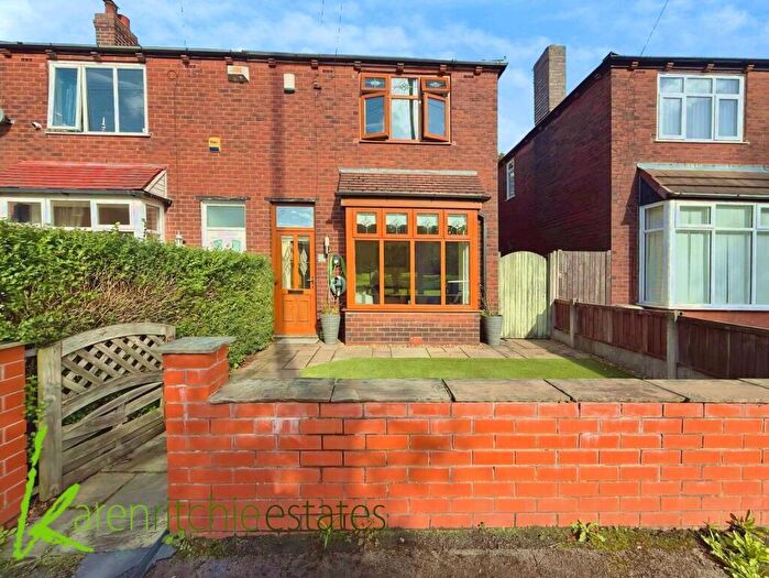 2 Bedroom Semi-Detached House For Sale In Woodstock Drive, Bolton, BL1