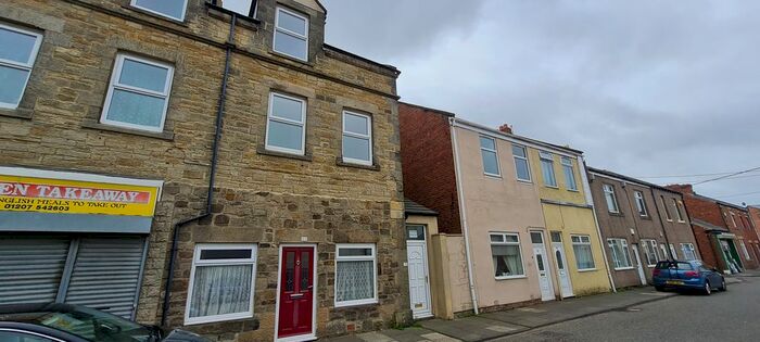 2 Bedroom Maisonette To Rent In Ramsay Street, High Spen, Rowlands Gill, NE39