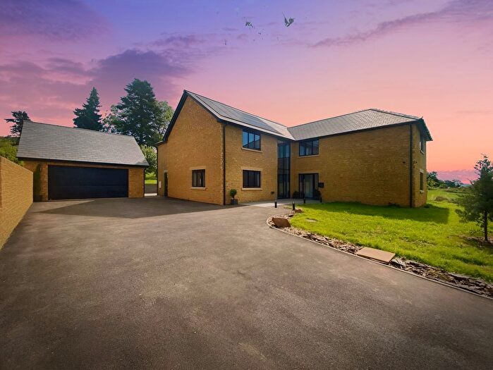 5 Bedroom Detached House For Sale In Taunton Road, Kingston St. Mary, Taunton, TA2