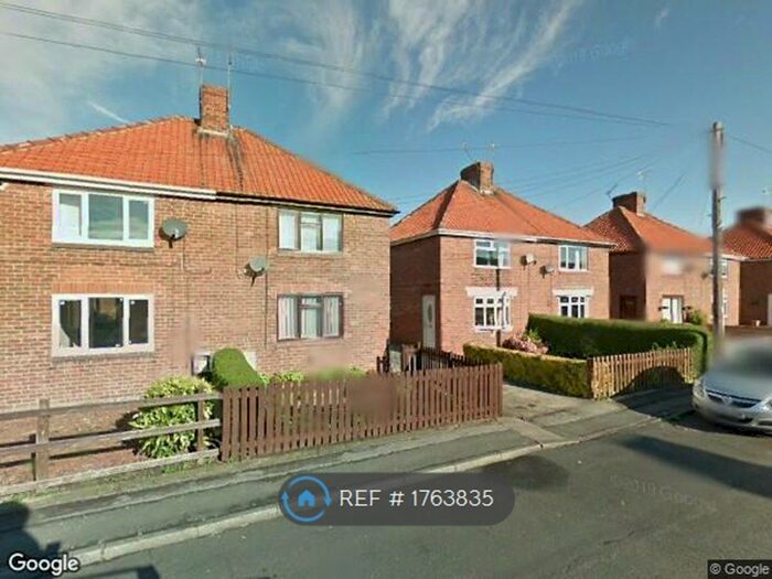 3 Bedroom Semi-Detached House To Rent In Rutherford Avenue, Seaham, SR7