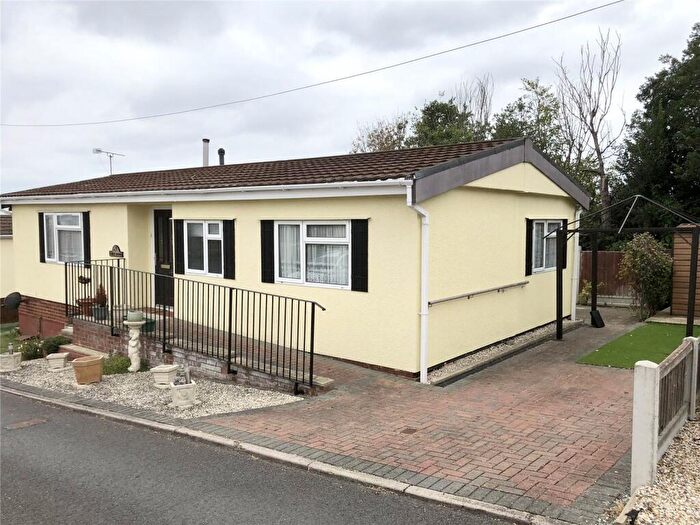 2 Bedroom Mobile Home For Sale In West Avenue, Althorne, Chelmsford, Essex, CM3
