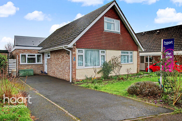 4 Bedroom Detached Bungalow For Sale In Fayre Oaks, Usk, NP15