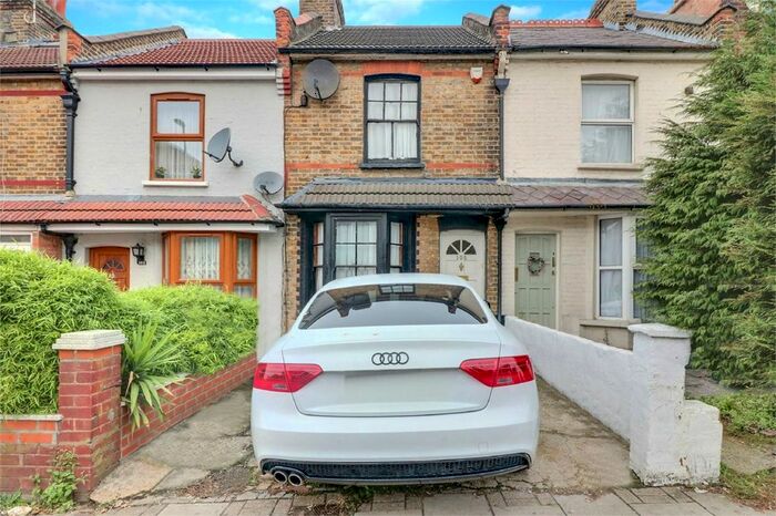 3 Bedroom Terraced House To Rent In Colindale Avenue, Colindale, NW9