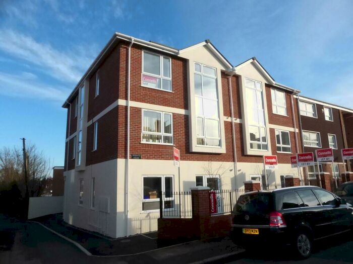 2 Bedroom Apartment To Rent In Ladysmith Lane, Exeter, EX1