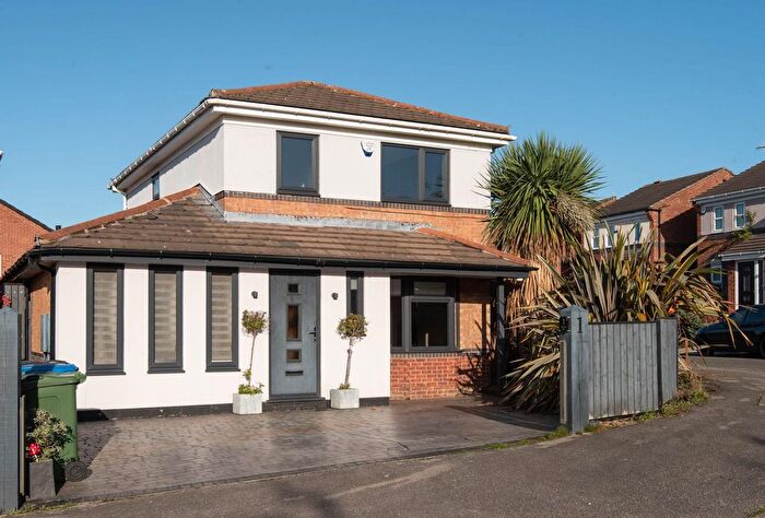 3 Bedroom Detached House For Sale In Healaugh Way, Chesterfield, S40