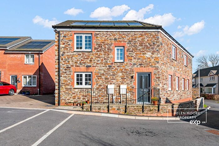 4 Bedroom Semi-Detached House For Sale In Hawthorn Way, Ivybridge, Devon, PL21