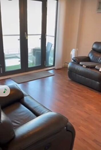 1 Bedroom Flat To Rent In Kings Road, Swansea, SA1