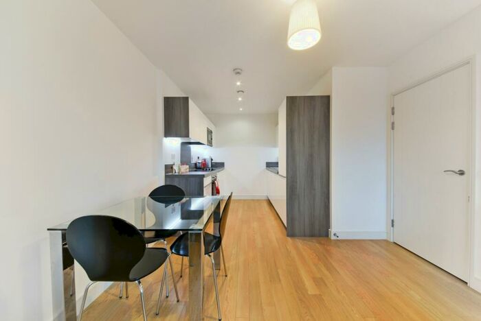 1 Bedroom Flat To Rent In Mandara Place, Greenland Place, Yeoman Street, Surrey Quays, SE8