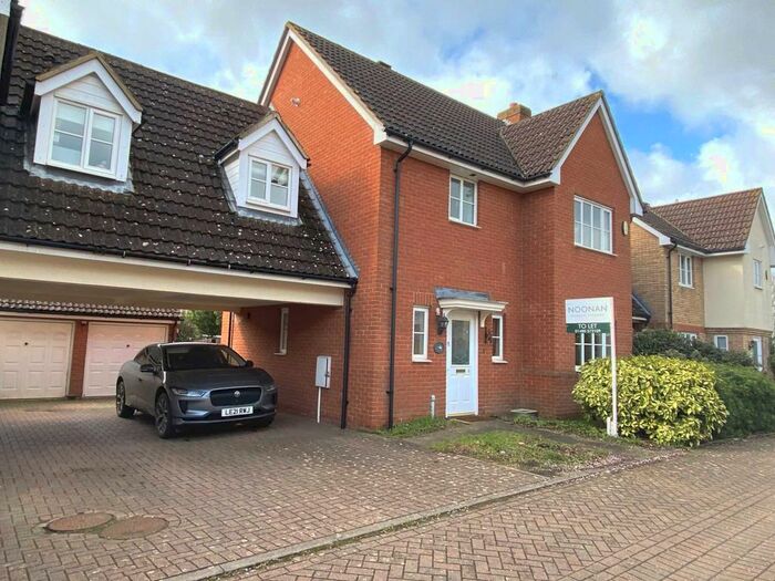 4 Bedroom Link Detached House To Rent In Stargoose Close, Caldecote, CB23