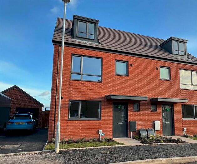 4 Bedroom Semi-Detached House To Rent In Ryle Way, Malvern, WR14