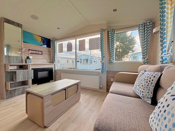 2 Bedroom Mobile/park Home For Sale In Canney Road, Steeple, Southminster, CM0