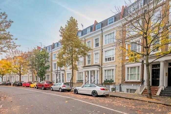 2 Bedroom Flat To Rent In Kempsford Gardens, London, SW5