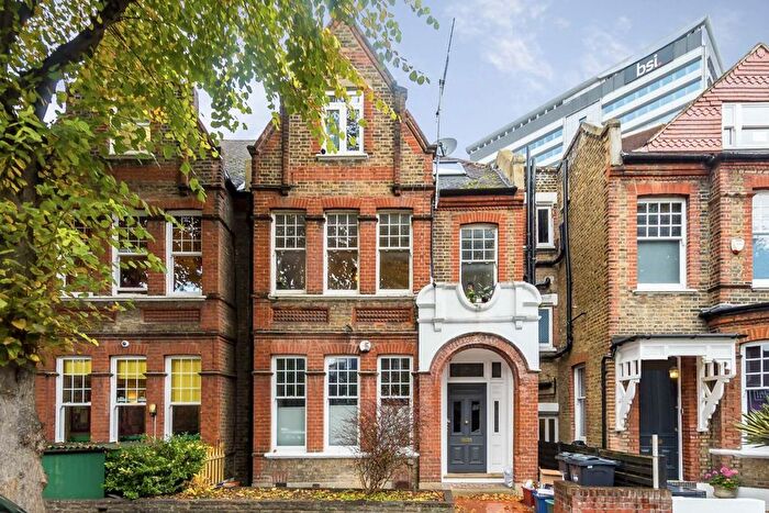 2 Bedroom Flat To Rent In Grange Road, Chiswick, W4
