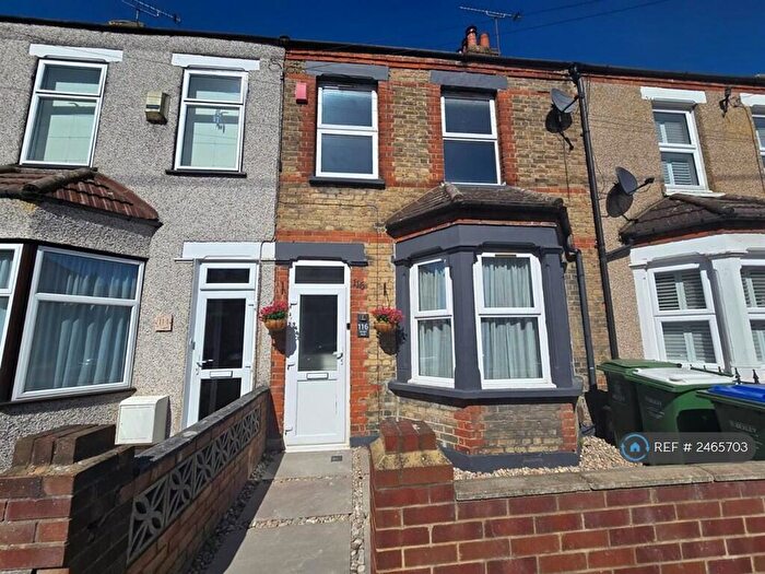 3 Bedroom Terraced House To Rent In Hengist Road, Erith, DA8