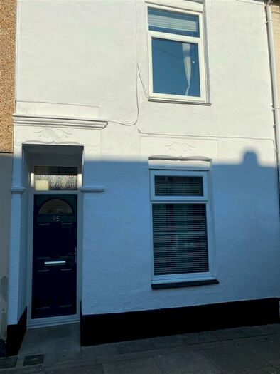4 Bedroom Terraced House To Rent In Guilford Road, Fratton, Portsmouth, PO1