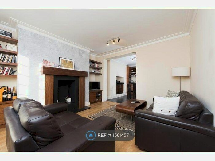 2 Bedroom Flat To Rent In City Road, London, EC1V