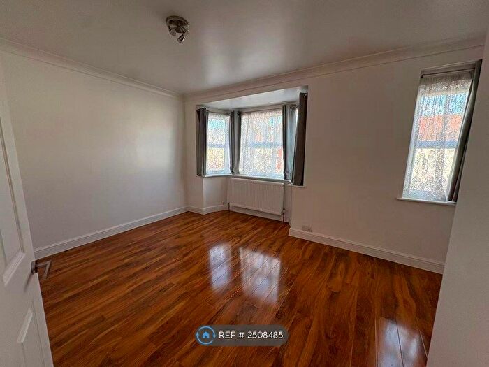 3 Bedroom Terraced House To Rent In Gresham Road, London, E16