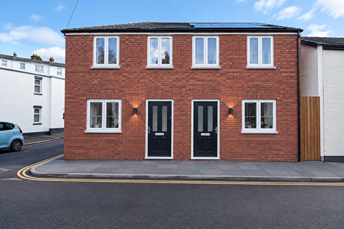 2 Bedroom Semi Detached House For Sale In Wonford Street, Exeter, EX2