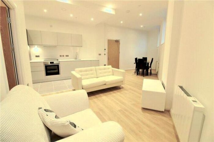 1 Bedroom Flat To Rent In Corporation Street, The Co-Operative, CV1