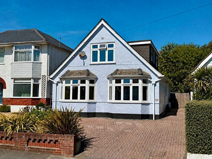 3 Bedroom Chalet For Sale In Guest Avenue, Branksome, BH12