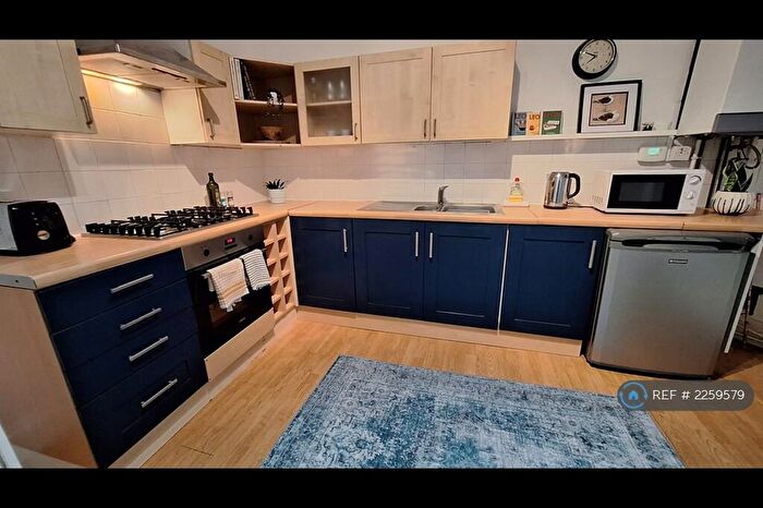 1 Bedroom Flat To Rent In Aberamffra Road, Barmouth, LL42