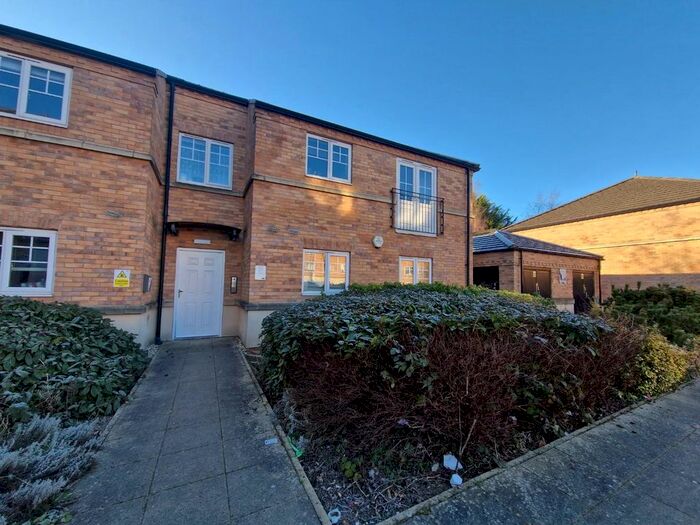 2 Bedroom Flat To Rent In Russet House, Birch Close, York, YO31