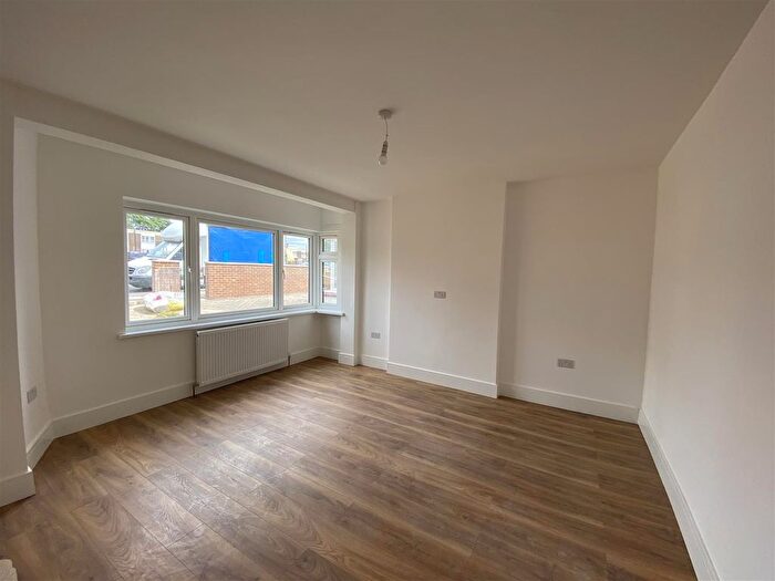 3 Bedroom Semi-Detached House To Rent In London Road, Gravesend, DA11