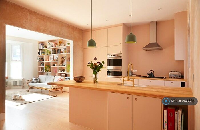 3 Bedroom End Of Terrace House To Rent In Brooke Road, London, E5