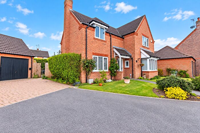 5 Bedroom Detached House For Sale In Larkfields, Newark, Nottinghamshire, NG24