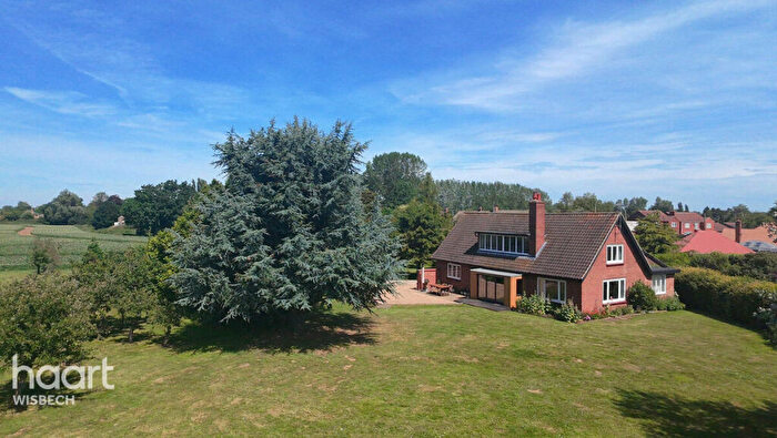 4 Bedroom Detached House For Sale In Croft Road, Upwell, PE14