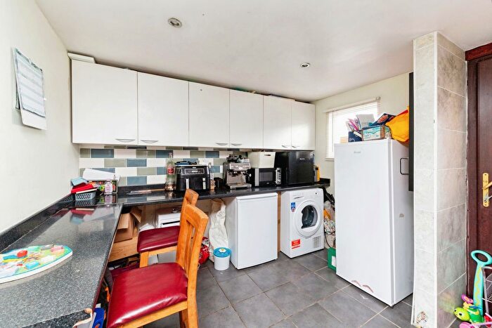 2 Bedroom Detached House For Sale In River Mead, Hitchin, North Hertfordshire, SG5
