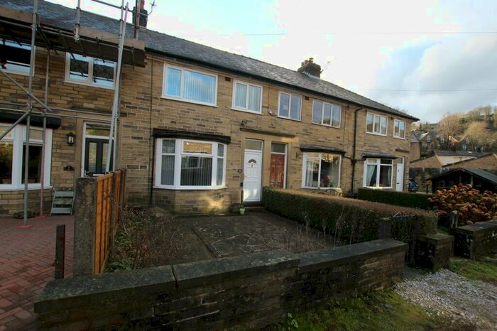 3 Bedroom Terraced House To Rent In Knowsley Avenue, Todmorden, OL14