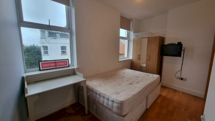 Flat To Rent In Holloway Road, London, N19