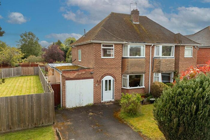3 Bedroom Semi Detached House For Sale In Ufton Crescent, Shirley, Solihull, B90
