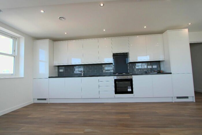 2 Bedroom Flat To Rent In Disraeli Road, Putney, SW15