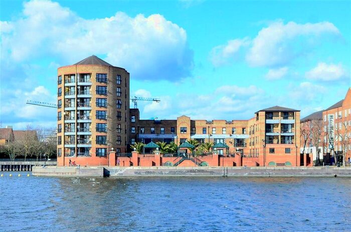 3 Bedroom Flat To Rent In Russell Place, London, SE16