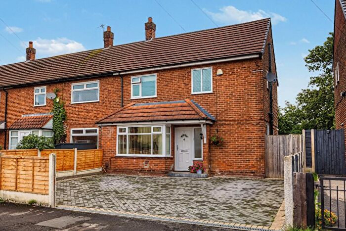 3 Bedroom Semi-Detached House For Sale In Sparkford Avenue, Manchester, M23