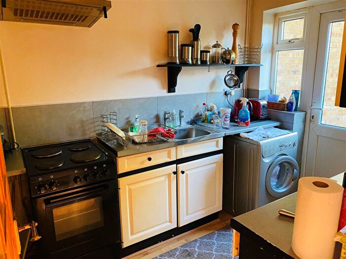 3 Bedroom Terraced House For Sale In Sark Close, Heston, Hounslow, TW5