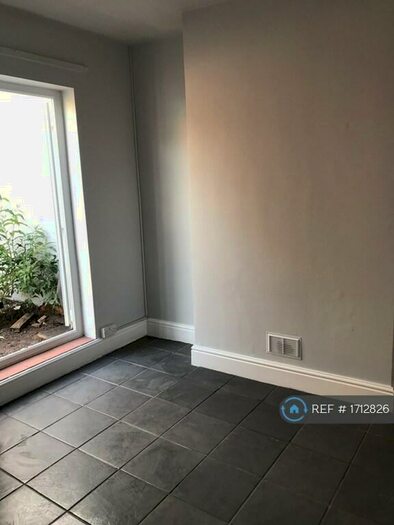 3 Bedroom Terraced House To Rent In British Rd, Bristol, BS3